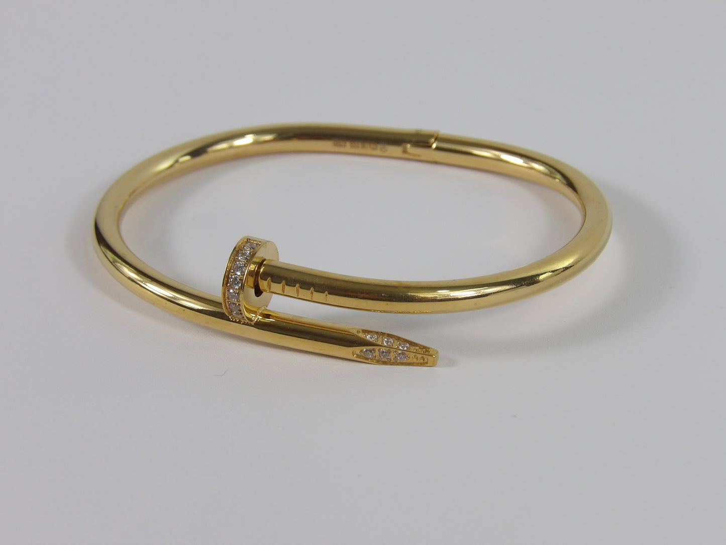 Pulsera estilo clavo